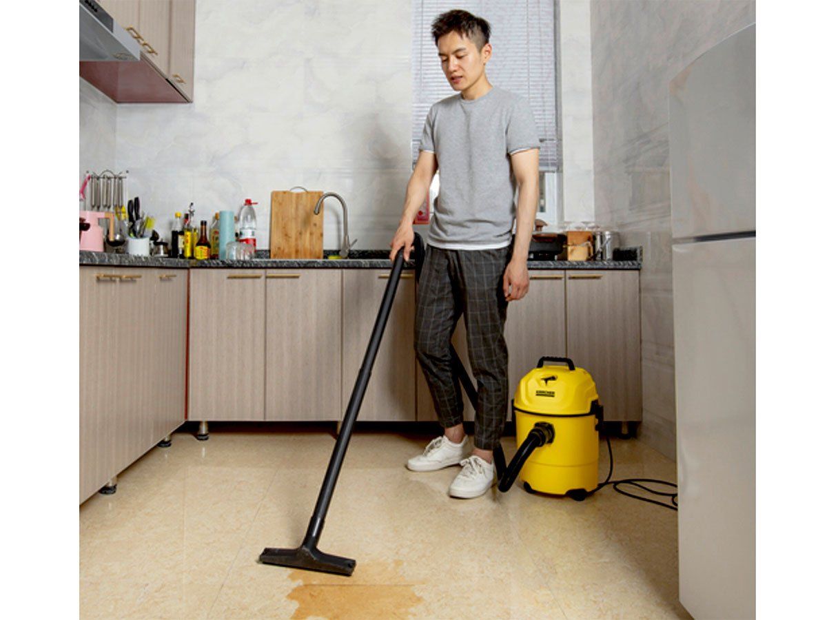 Máy hút bụi khô và ướt Karcher WD 1 Classic KAP 1.098-322.0