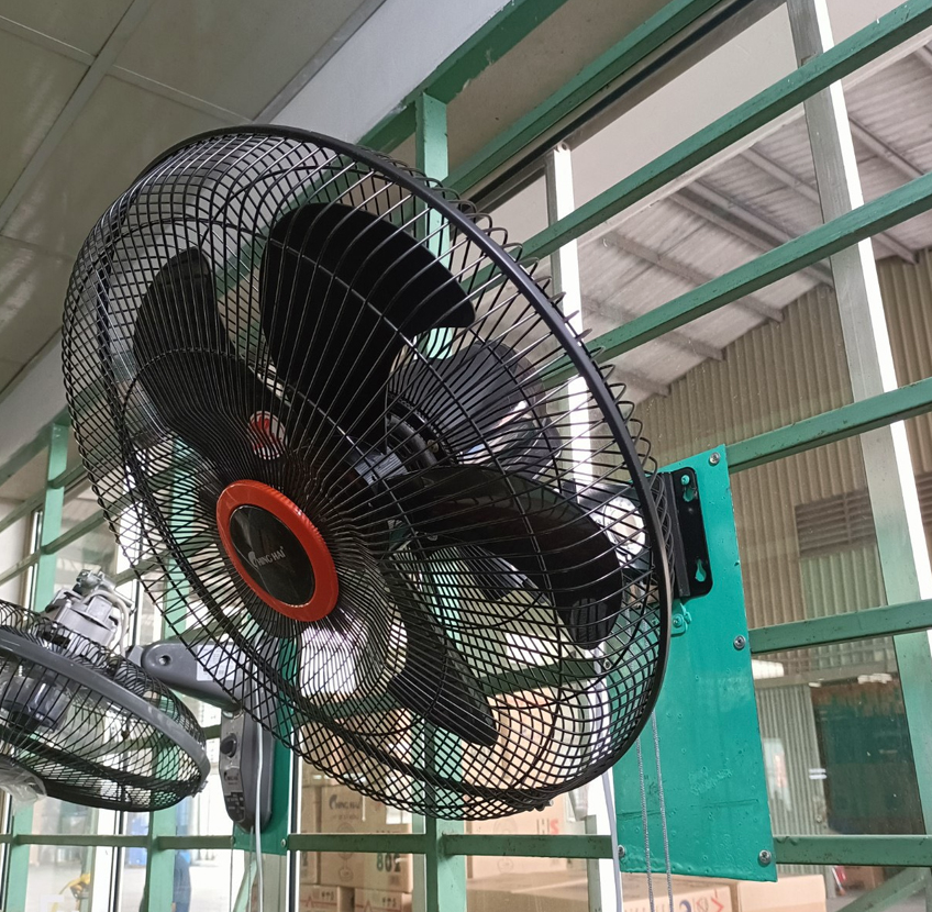 Quạt treo tường ChingHai W17 - 43cm - 75w