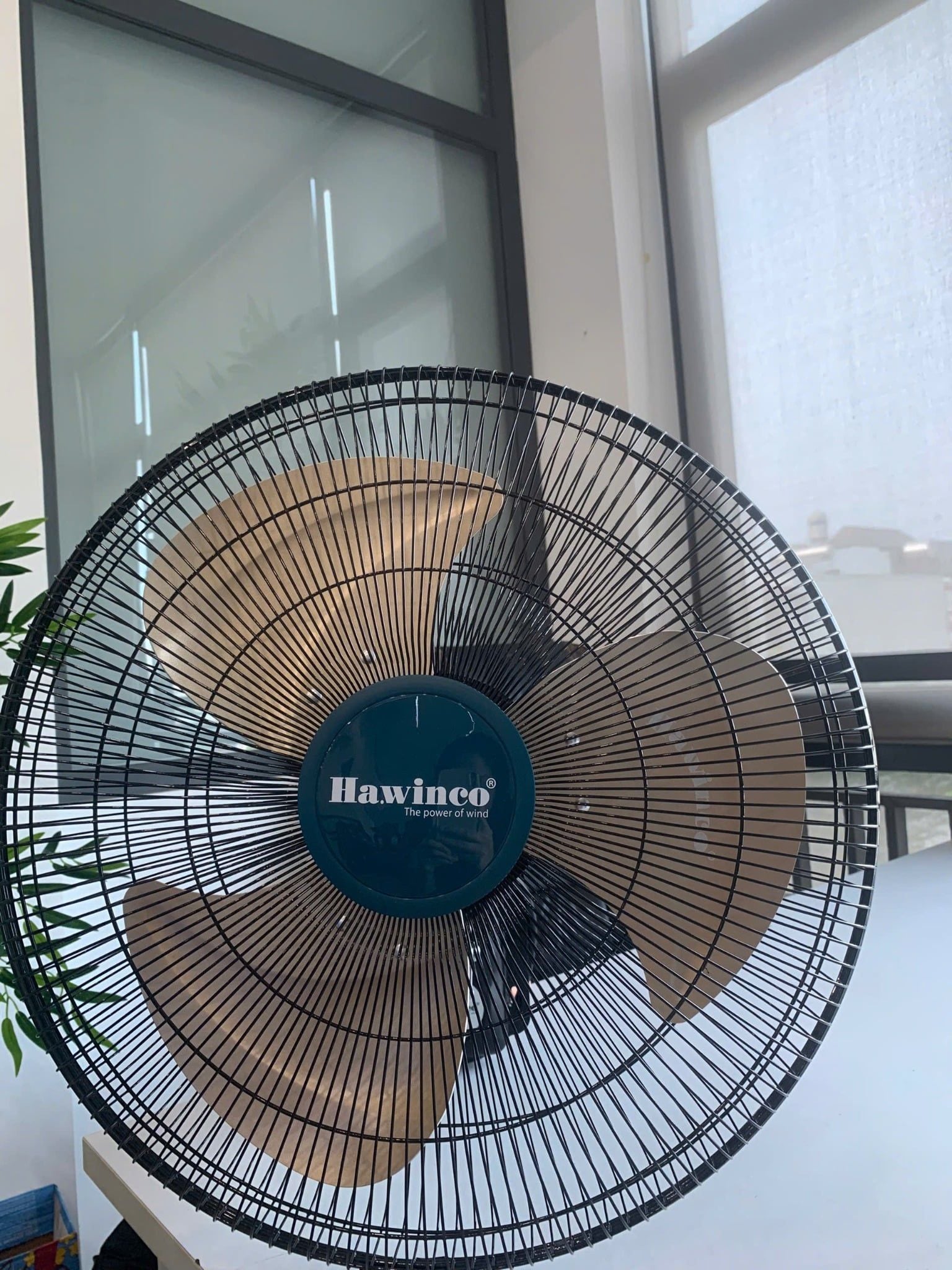 [Hỏa tốc] Quạt treo công nghiệp Hawin20 HW20-45SM - 140w ( cánh vàng )