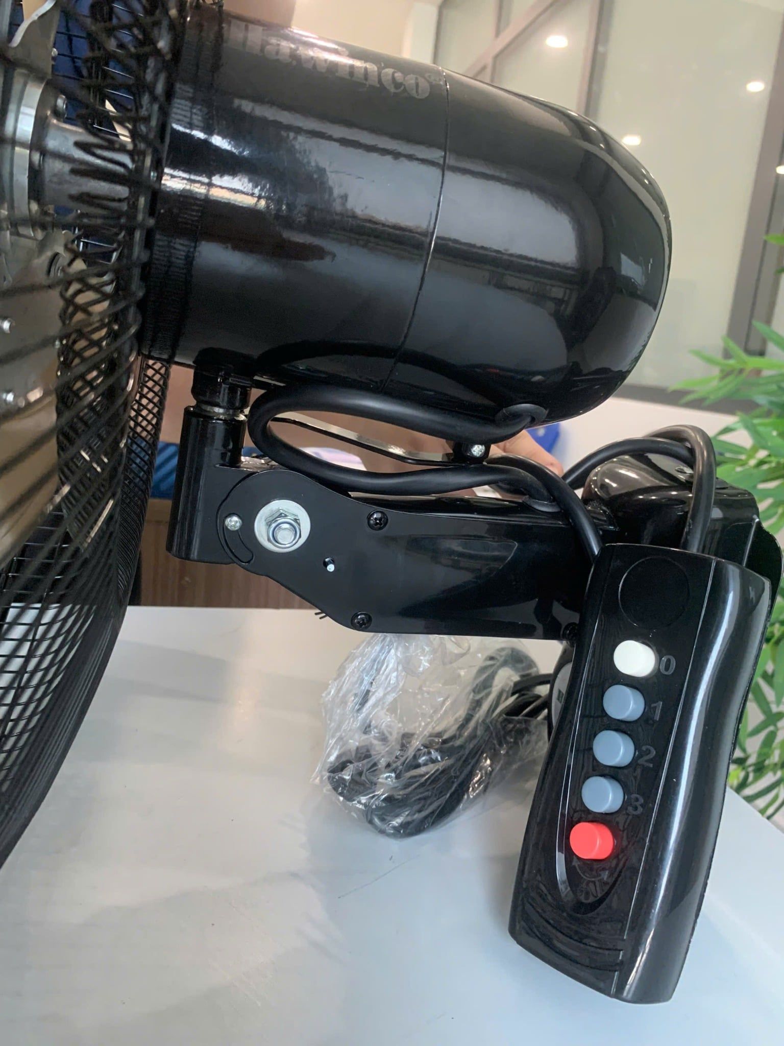 [Hỏa tốc] Quạt treo công nghiệp Hawin20 HW20-50SM - 160w ( cánh vàng )