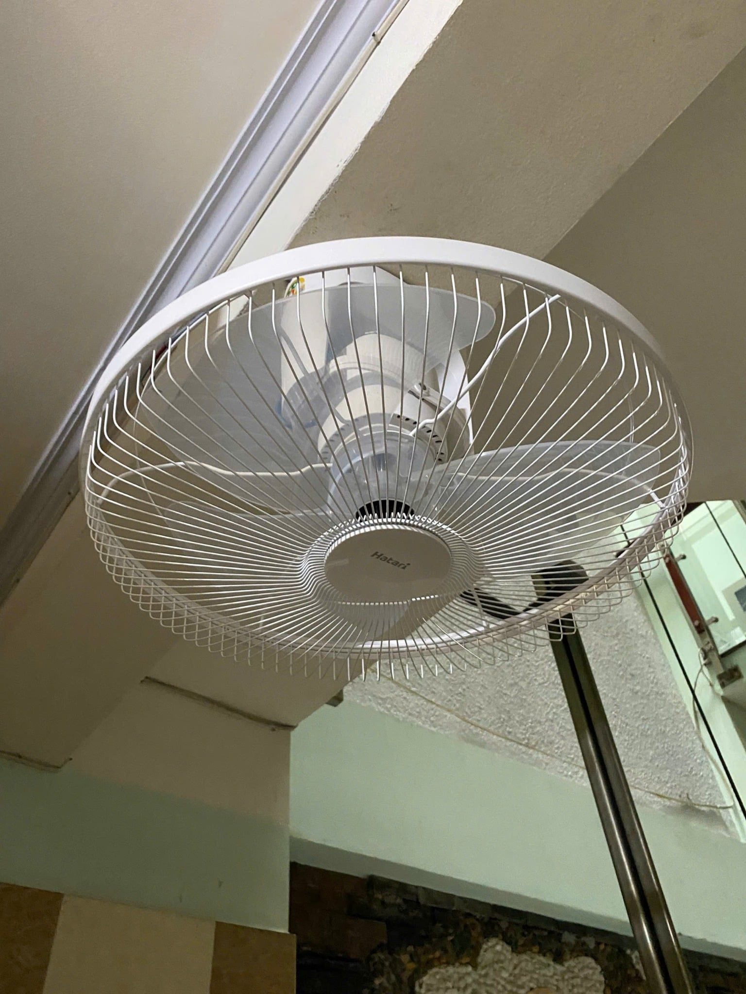 Quạt Thái Lan đảo trần Hatari HE-C18M1 63W - Hộp số có nút dừng