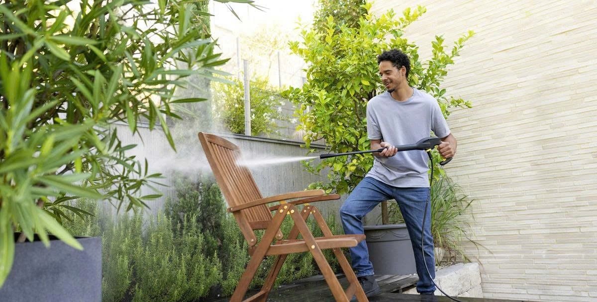 Máy xịt rửa áp lực cao Karcher K 2 Premium 1.602-515.0
