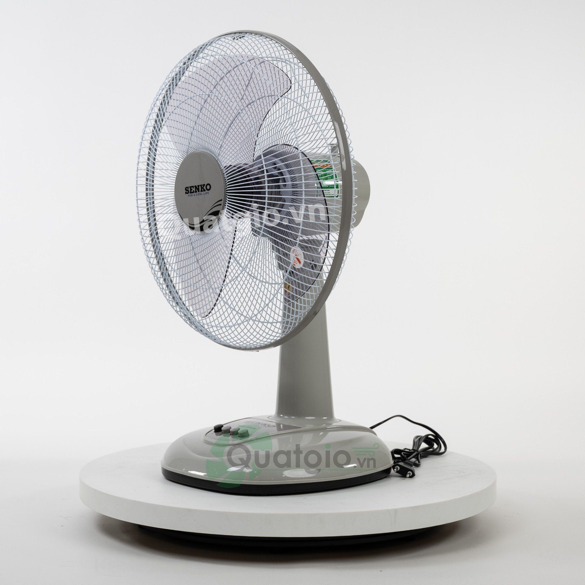 Quạt bàn Senko B1616 47W - Nút nhấn