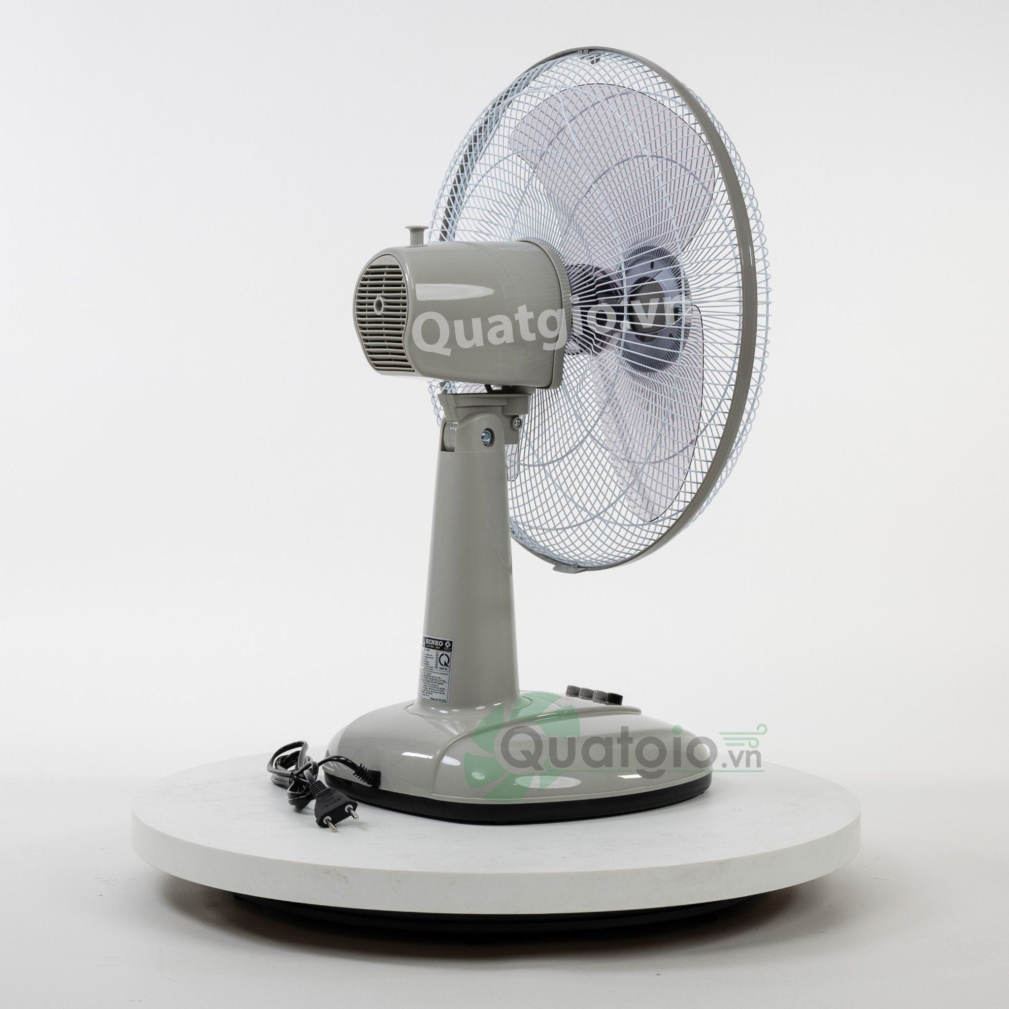 Quạt bàn Senko B1616 47W - Nút nhấn