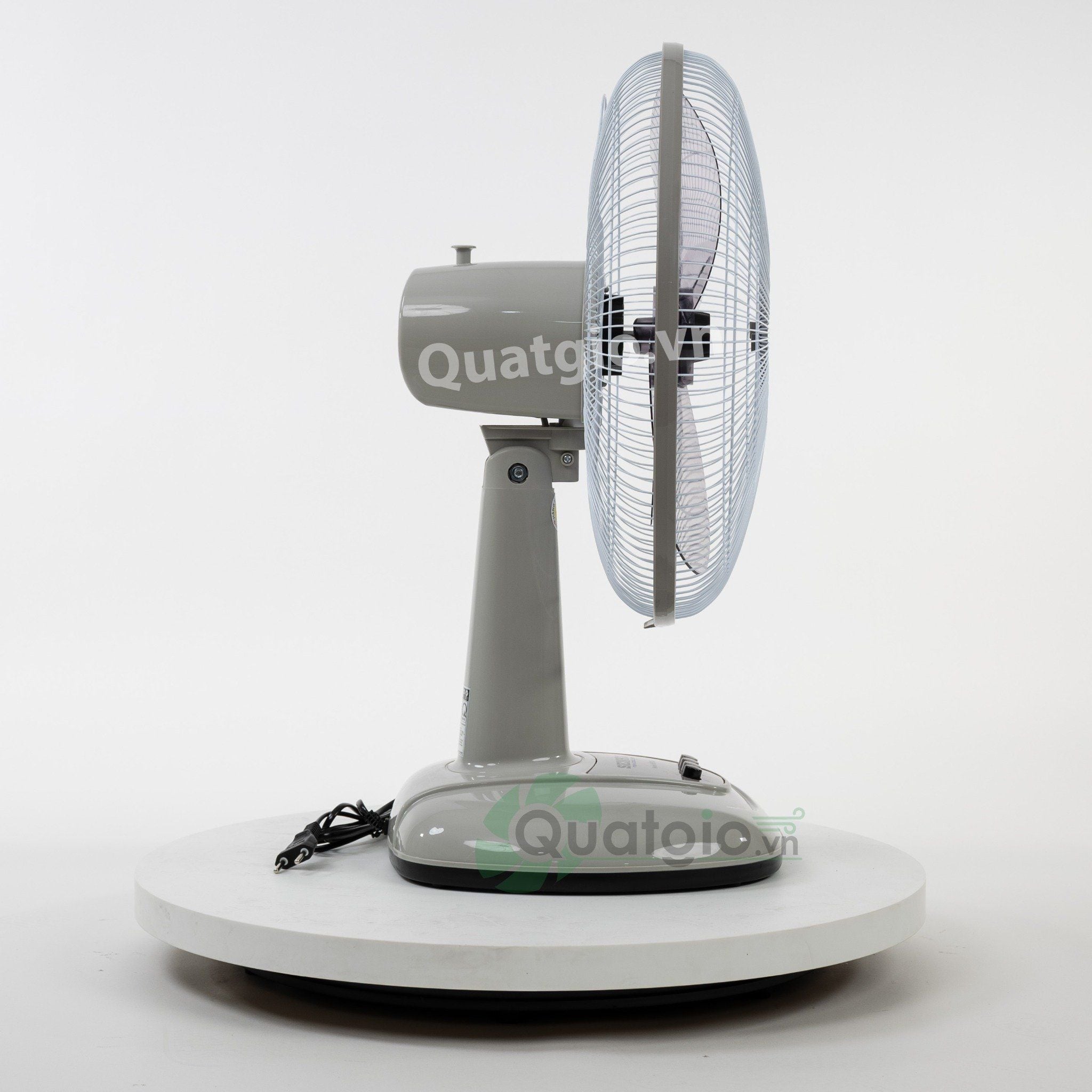 Quạt bàn Senko B1616 47W - Nút nhấn