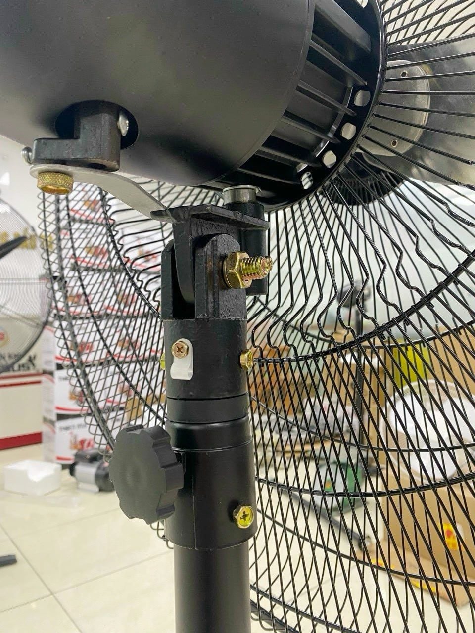 Quạt đứng công nghiệp Wing TMQC-600 (200w) / TMQC-650 (230w) / TMQC-750 (260w)