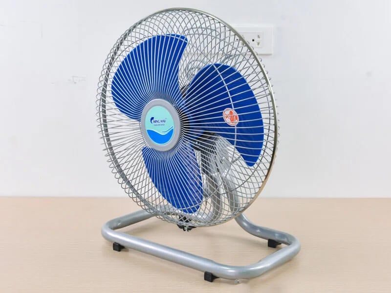 Quạt sàn CHINGHAI FF802 - 35CM - 49W