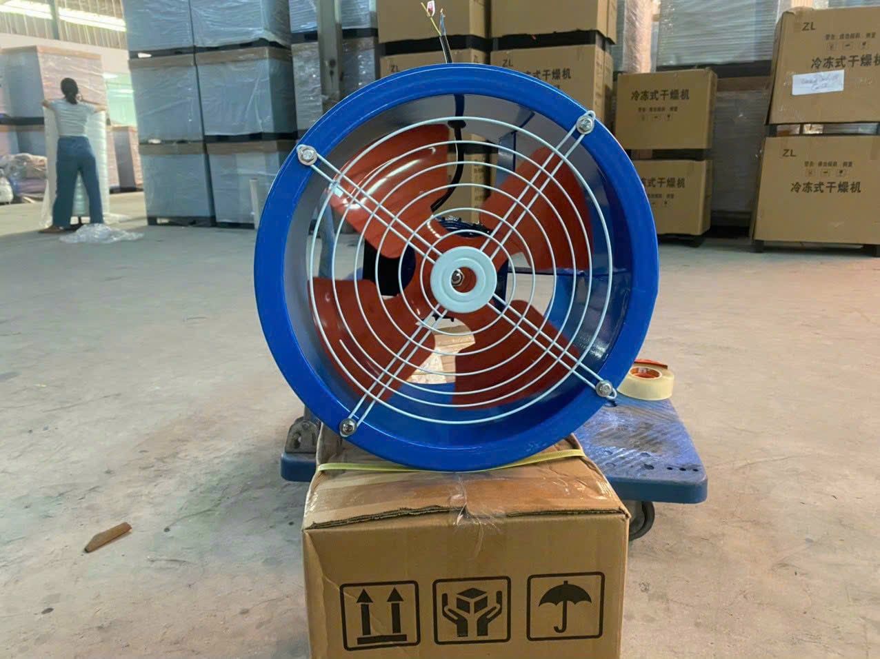 Quạt thông gió công nghiệp hướng trục tròn Wing TM 250-2 / TM 250-4 / TM 300-2 / TM 300-4 / TM 350-2 / TM 350-4 / TM 400-2 / TM 400-4 / TM 500-2 / TM 500-4 / TM600-4 / TM600-4