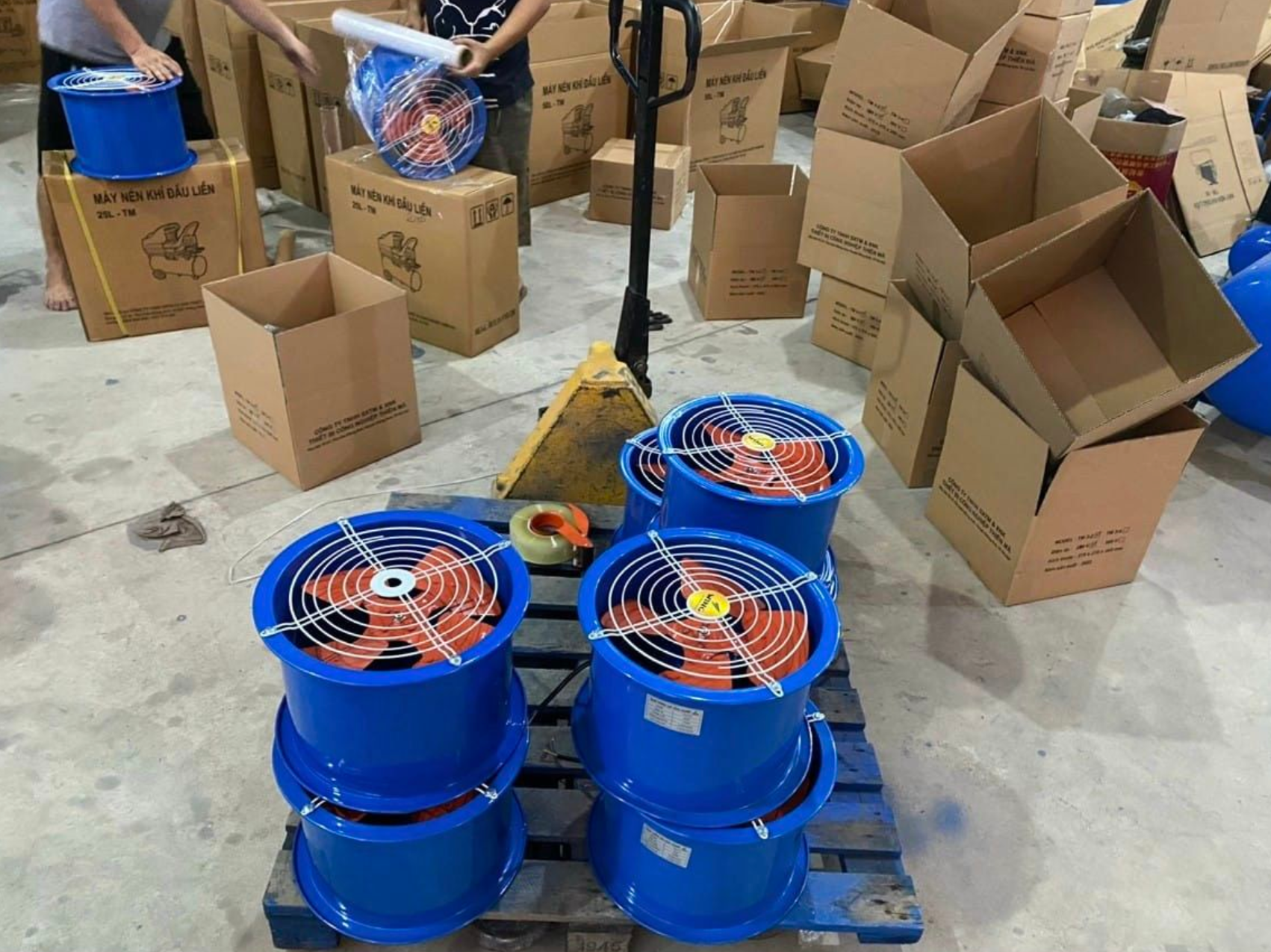 Quạt thông gió công nghiệp hướng trục tròn Wing TM 250-2 / TM 250-4 / TM 300-2 / TM 300-4 / TM 350-2 / TM 350-4 / TM 400-2 / TM 400-4 / TM 500-2 / TM 500-4 / TM600-4 / TM600-4