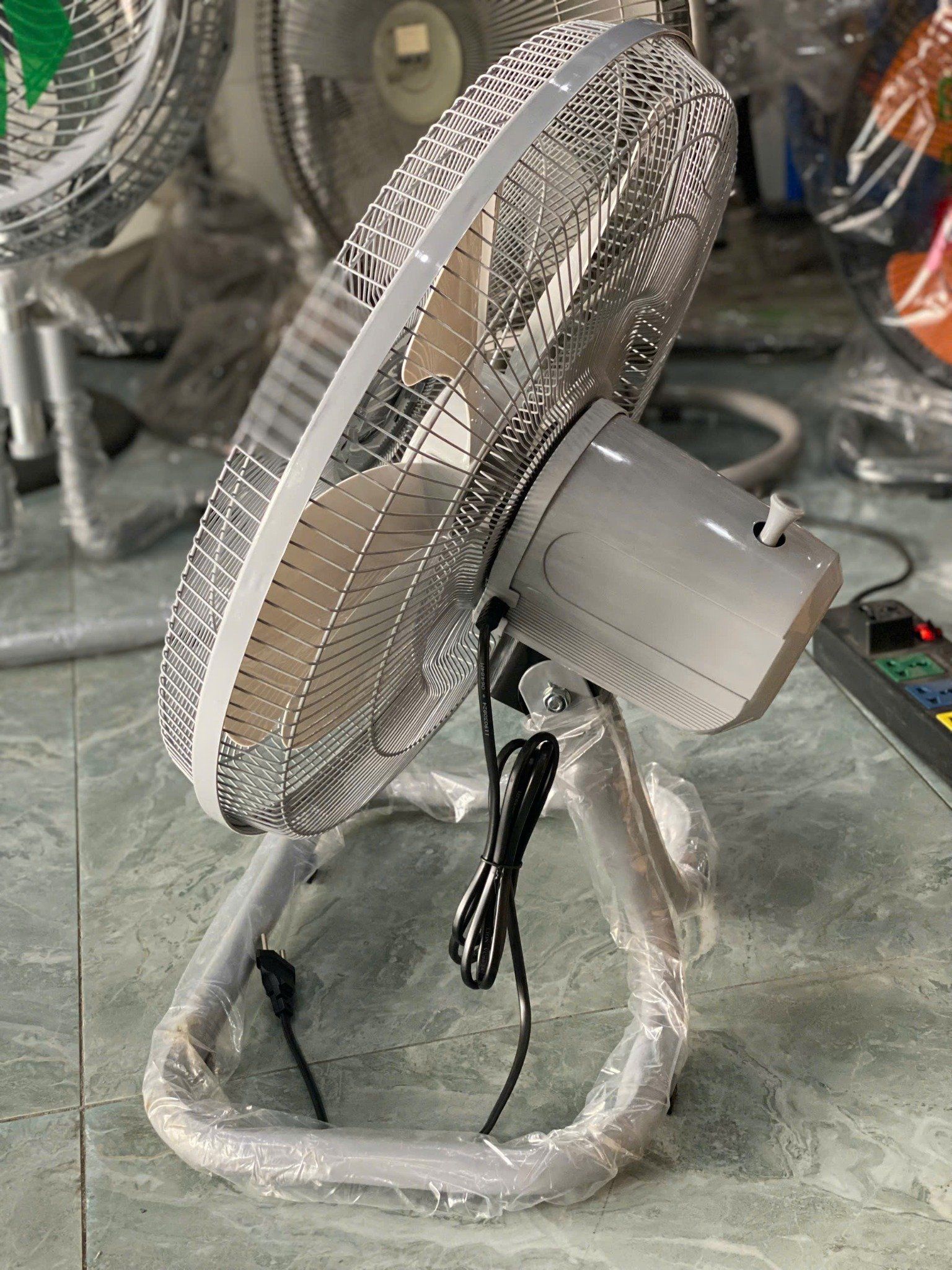 Quạt sàn Bán Công Nghiệp Asia VY586790 - Xám - 45cm - 80W