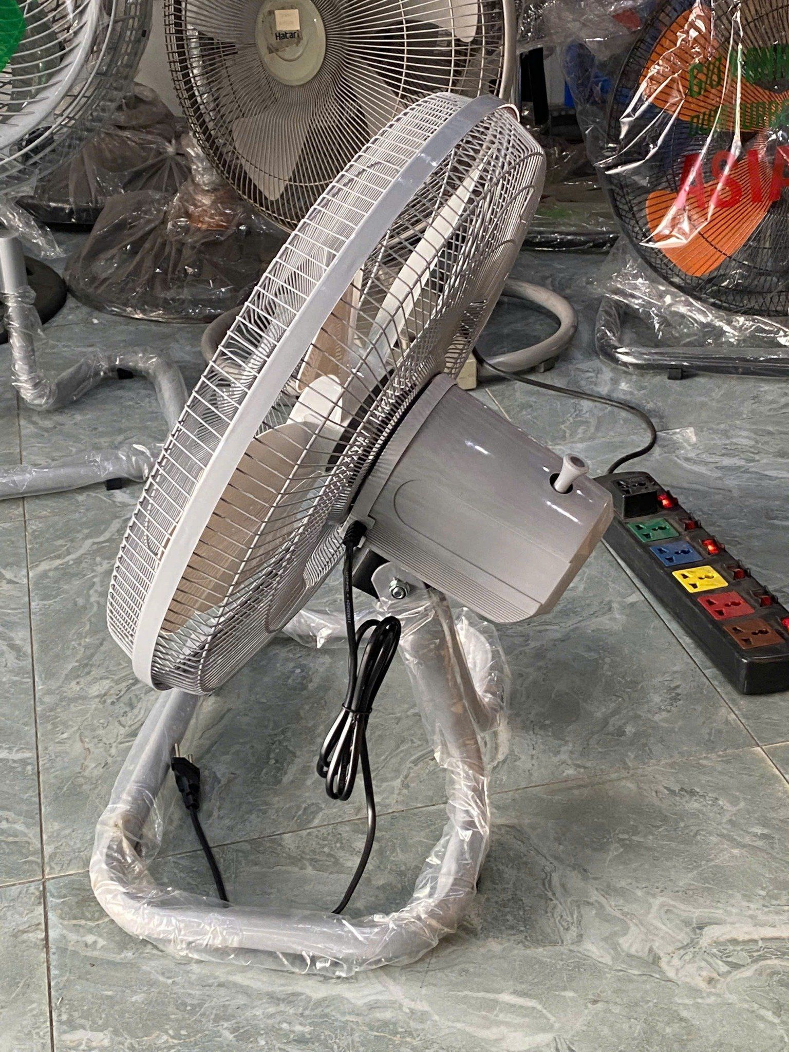 Quạt sàn Bán Công Nghiệp Asia VY586790 - Xám - 45cm - 80W