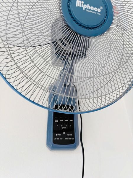 Quạt treo Miphaco TRM41 - có Remote - 55W