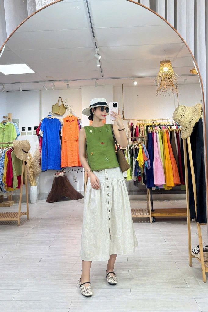 Áo thêu sát nách nút bọc Hoa Gió linen tưng premium Cói Design