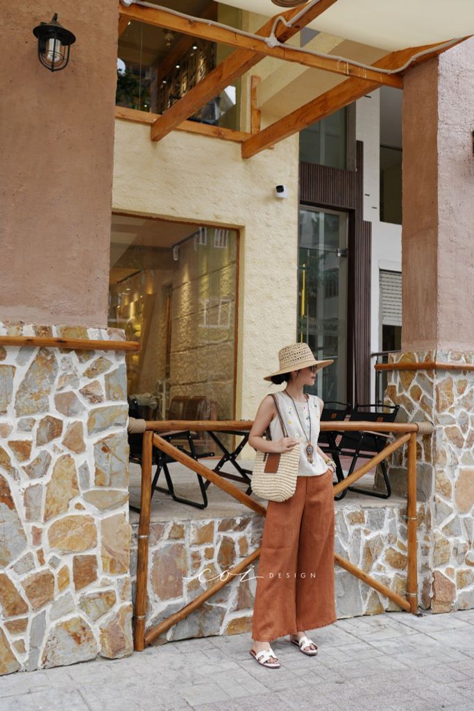 Áo sát nách thêu tay hoa rơi viền sò linen tưng premium Cói Design