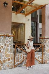 Áo sát nách thêu tay hoa rơi viền sò linen tưng premium Cói Design