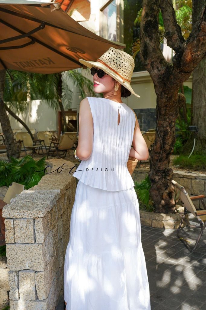 Áo xếp ly cổ tròn sát nách linen tưng Premium Cói Design