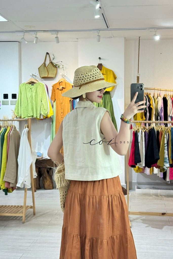 Áo sát nách cổ sơ mi nút bọc màu Linen tưng Cói Design