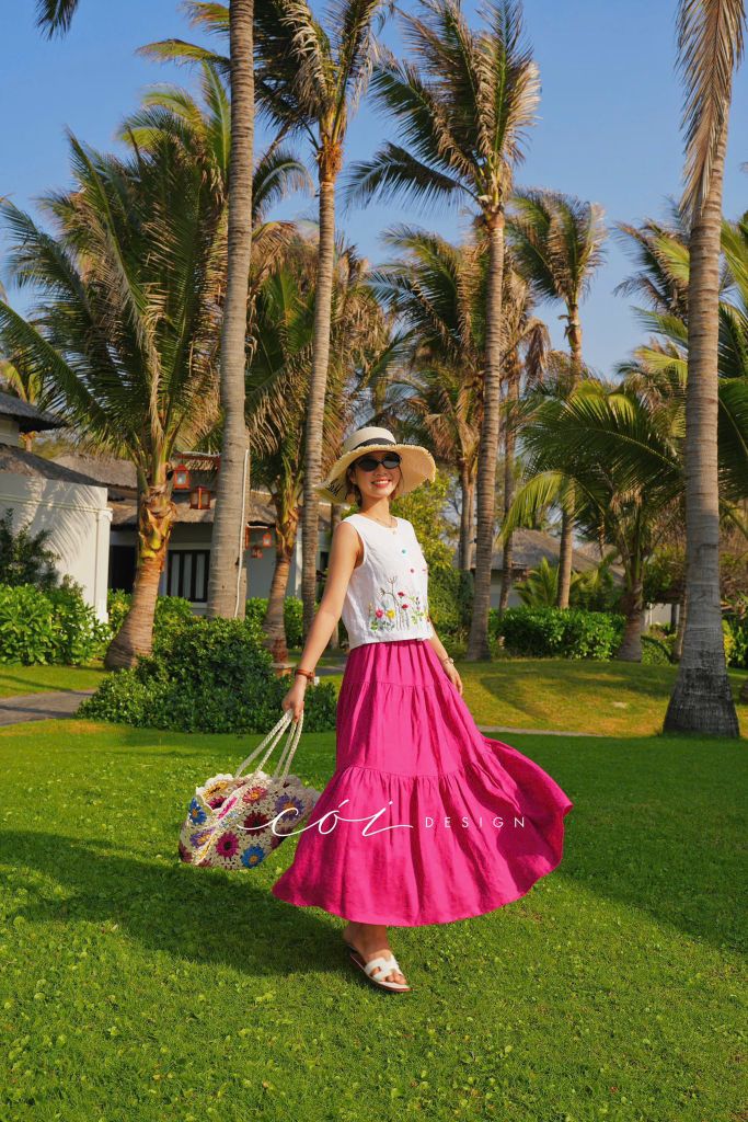 Áo sát nách nút bọc thêu hoa linen tưng premium Cói Design