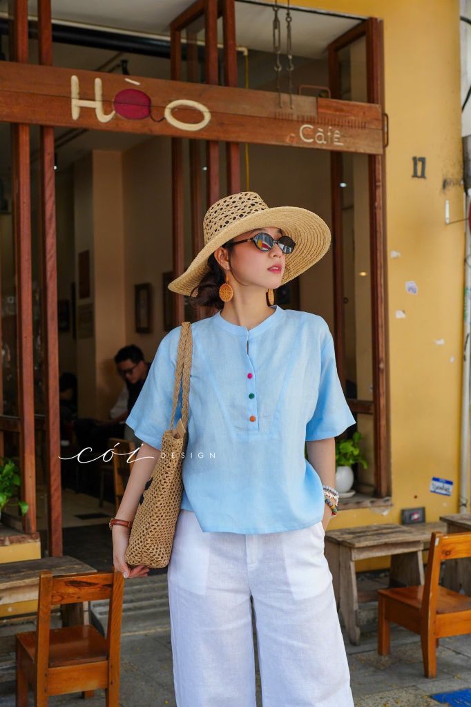 Áo cổ trụ tay ngắn nút bọc màu linen Tưng Cói Design