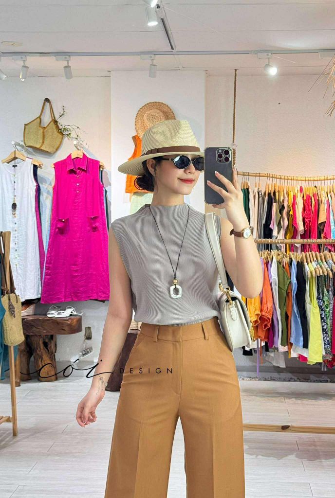 Áo cổ lọ vải dập ly Cói Design