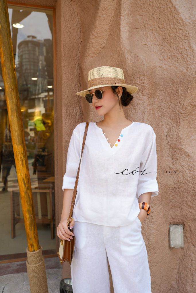 Áo cổ V tay dài nút bọc linen tưng premium Cói Design