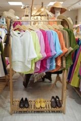 Áo cổ V tay dài nút bọc linen tưng premium Cói Design