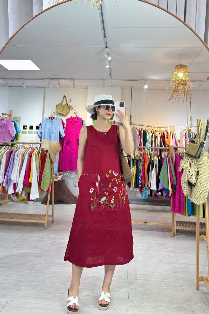 Đầm suông cổ tròn thêu hoa linen tưng premium Cói Design