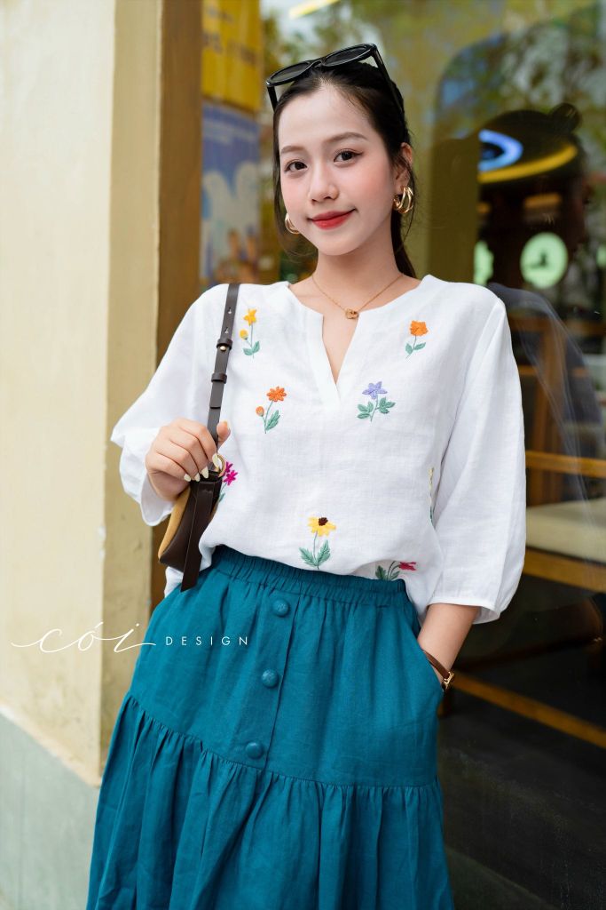 Áo cổ xẻ tay phồng thêu hoa rơi linen tưng premium Cói Design