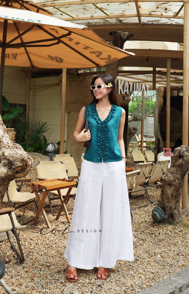 Áo sát nách cổ V viền bèo linen tưng premium Cói Design