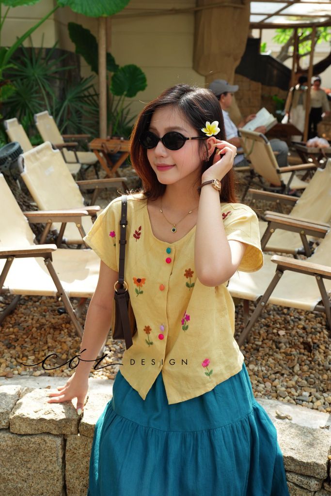 Áo thêu hoa ô vuông linen tưng premium Cói Design