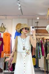 Đầm sát nách nút bọc thêu Giỏ Hoa linen tưng premium Cói Design