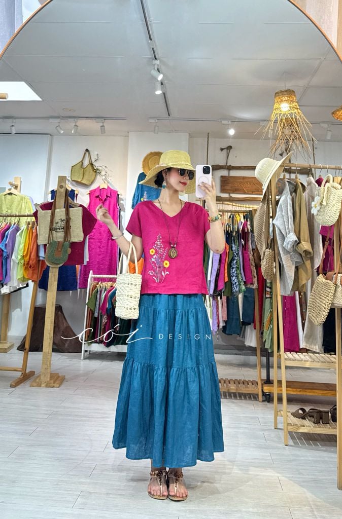 Áo cổ tim thêu Hoa Nắng Nhẹ Cói Design