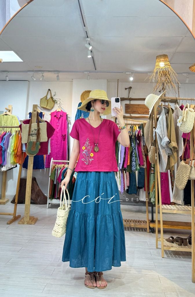 Áo cổ tim thêu Hoa Nắng Nhẹ Cói Design