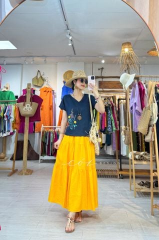 Áo cổ tim thêu Hoa Nắng Nhẹ Cói Design