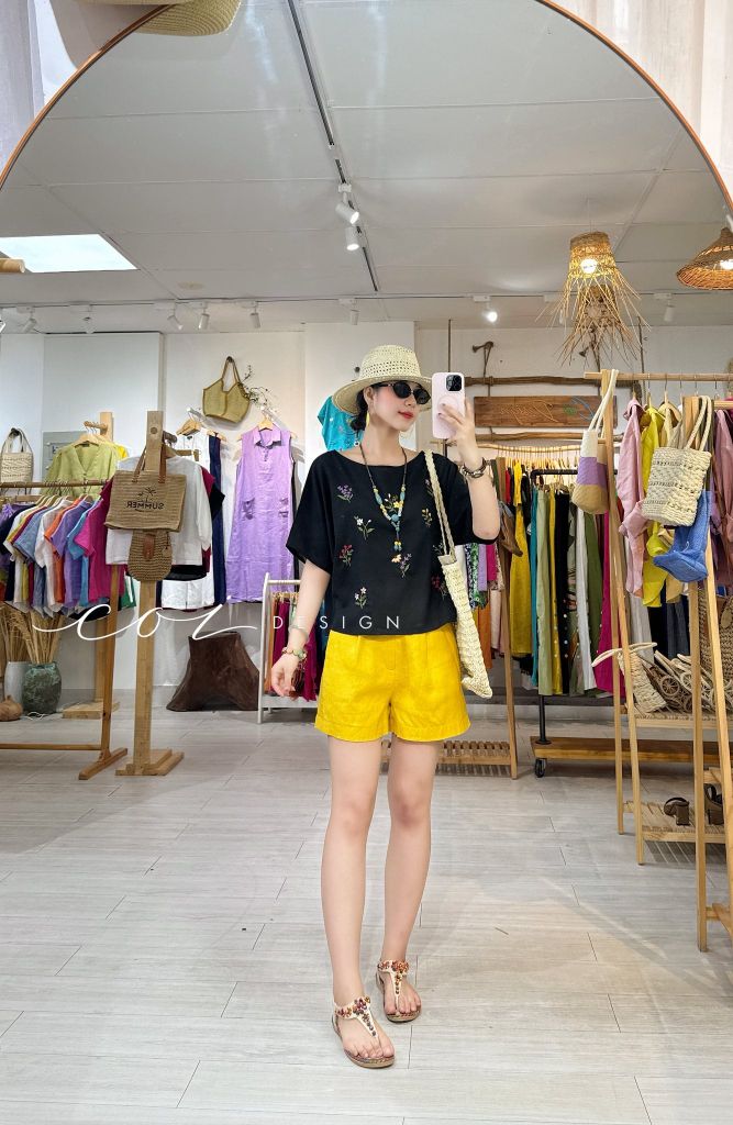 Áo cổ thuyền thêu hoa linen Hàn Cói Design