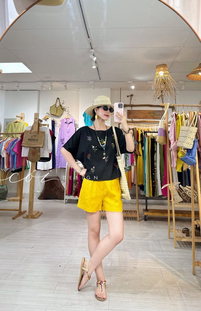 Áo cổ thuyền thêu hoa linen Hàn Cói Design