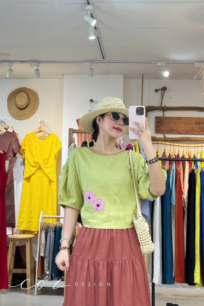 Áo thêu viền cổ phối hoa tua rua handmade linen tưng premium Cói Design