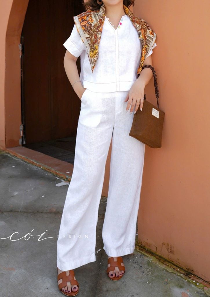 Áo cổ V thêu viền tay ngắn linen tưng premium Cói Design
