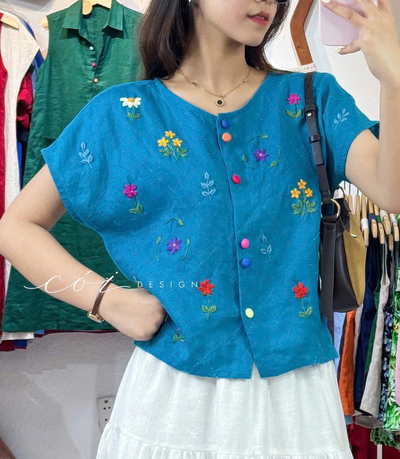Áo thêu hoa ô vuông linen tưng premium Cói Design