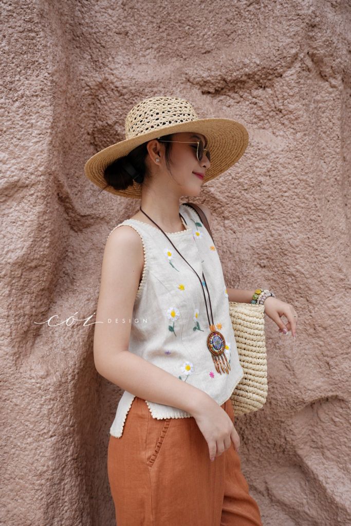 Áo sát nách thêu tay hoa rơi viền sò linen tưng premium Cói Design