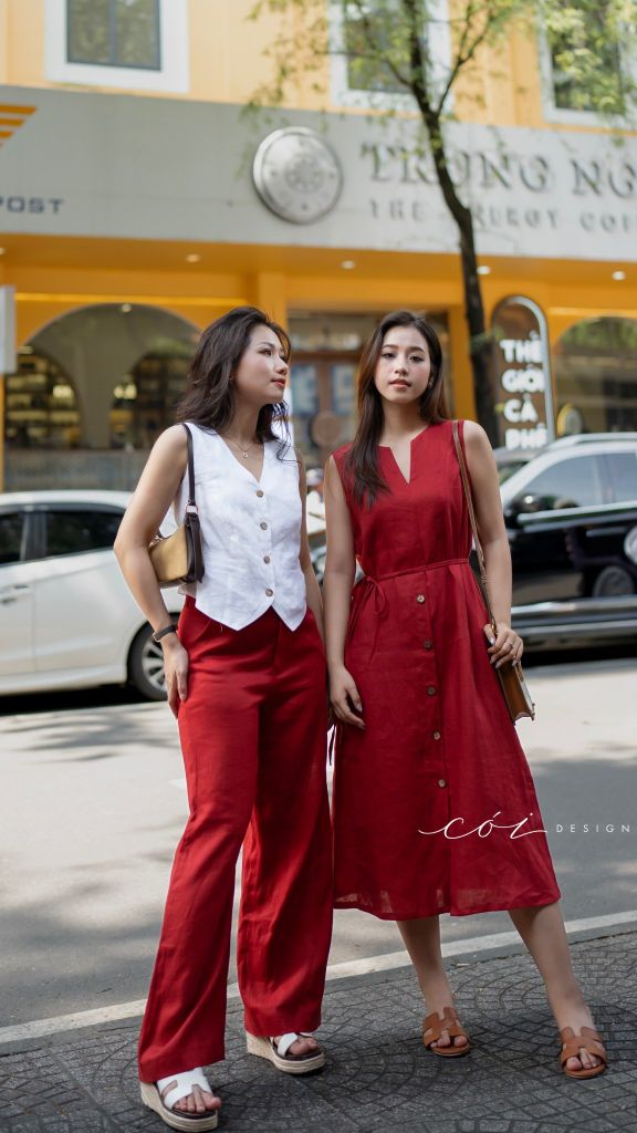 Đầm cổ xẻ sát nách nút dừa kèm belt linen tưng premium Cói Design