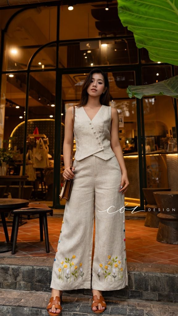 Quần suông thêu hoa nút bọc linen tưng premium Cói Design
