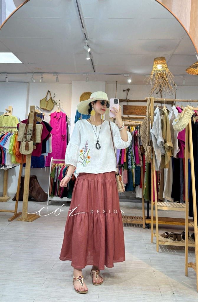 Áo thêu hoa hướng dương trong nắng Cói Design