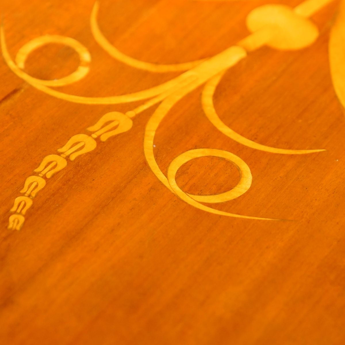  Bàn Ăn Gỗ Châu Âu Marquetry 