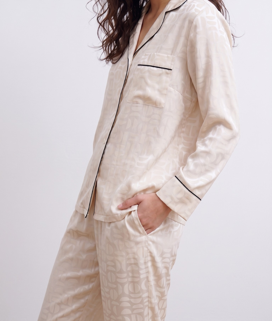  Pijama Tay Dài Gấm Màu Kem 