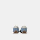  Giày Sneaker Nữ Chrisbella màu xanh da trời E43001Z0 