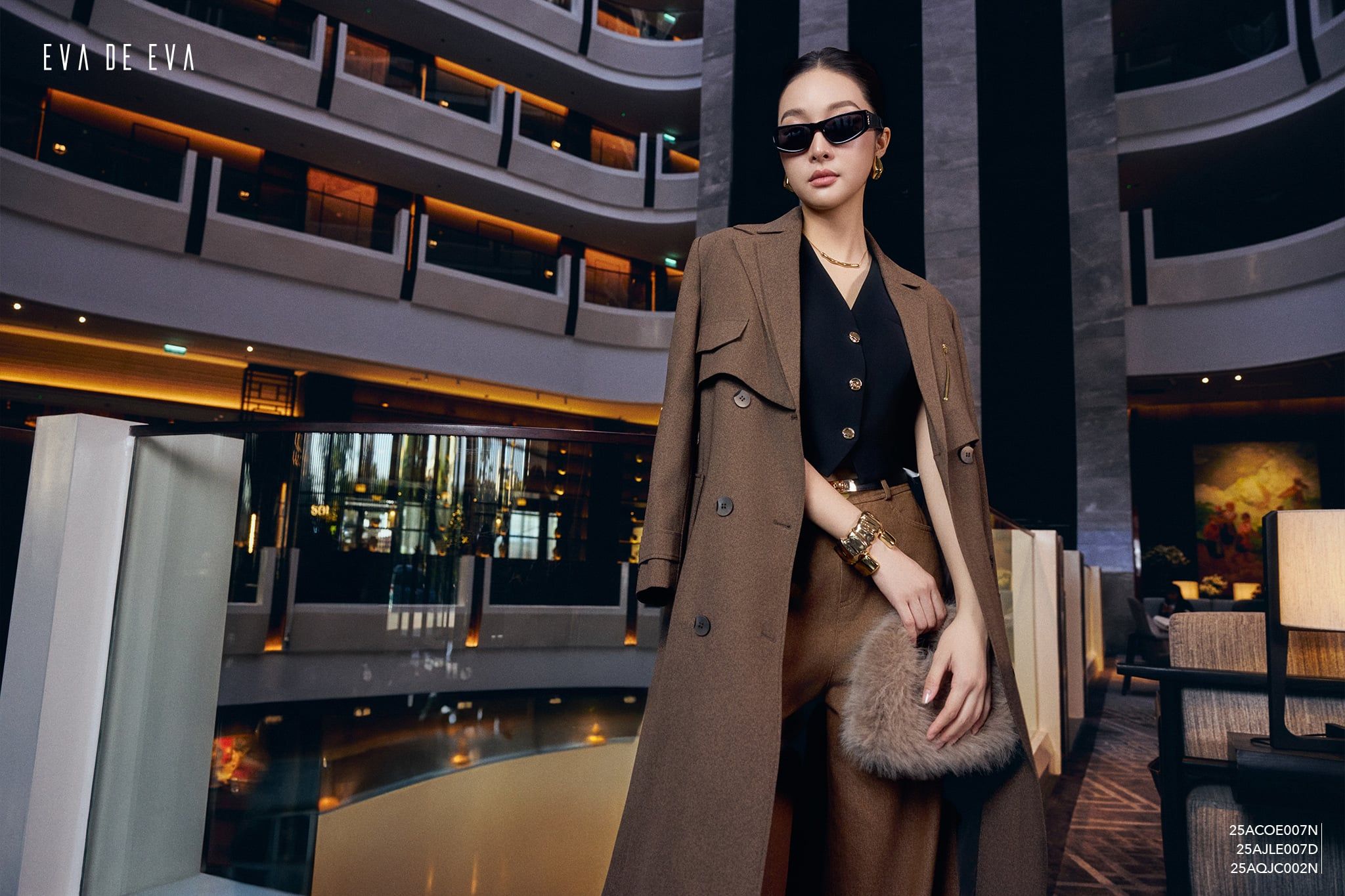  Khoác Măng tô,  25ACOE007N 