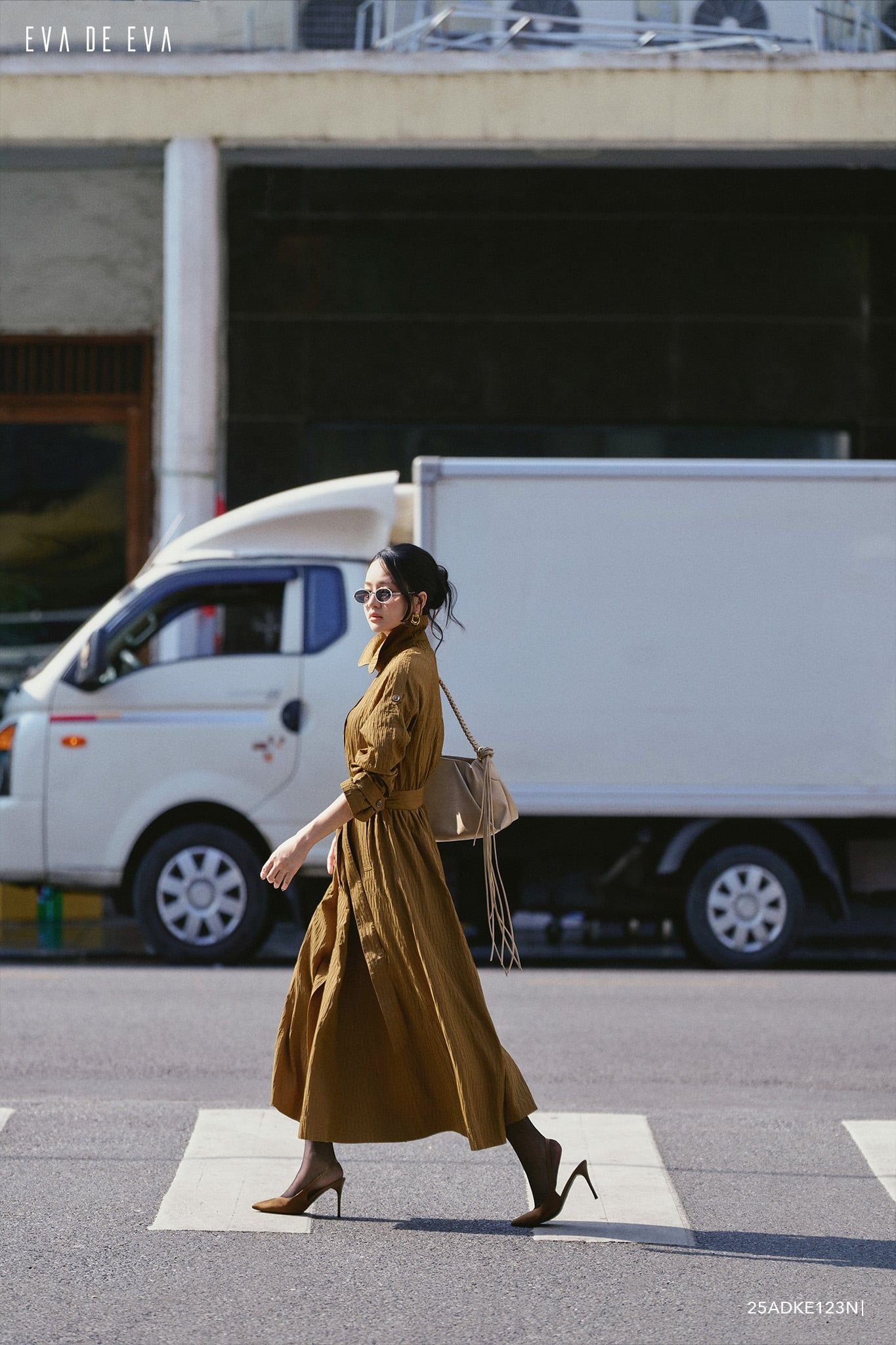  Đầm tay dài, Dáng thắt eo 25ADKE123N 