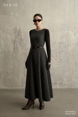  Đầm sát nách, Dáng thắt eo 25ADKE109K đi kèm 25AOTE042D 