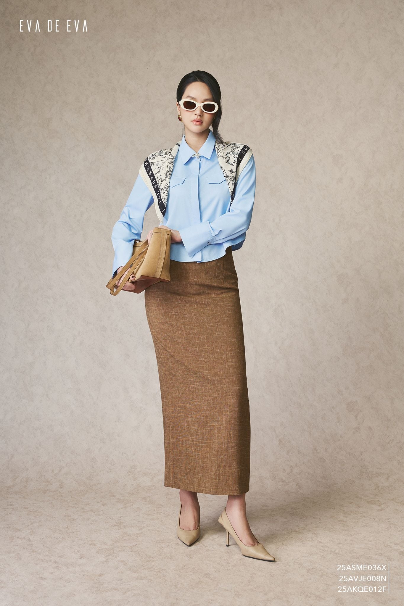  Váy trong bộ Vest-Váy,  25AVJE008N đi kèm TLU25_034N 